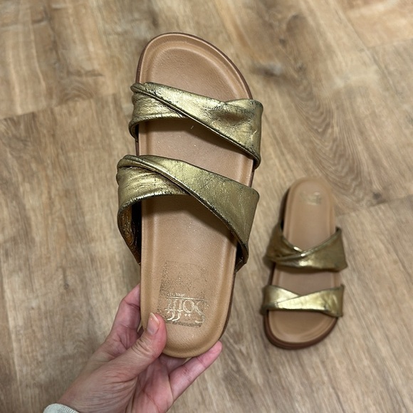 SOFFT | Ainsworth Gold Strap Sandal - Picture 6 of 7